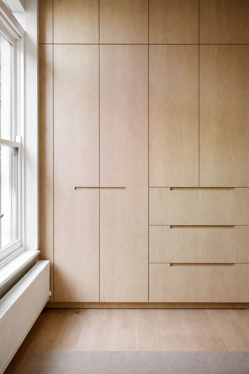 Modern Wooden Built-In Wardrobe